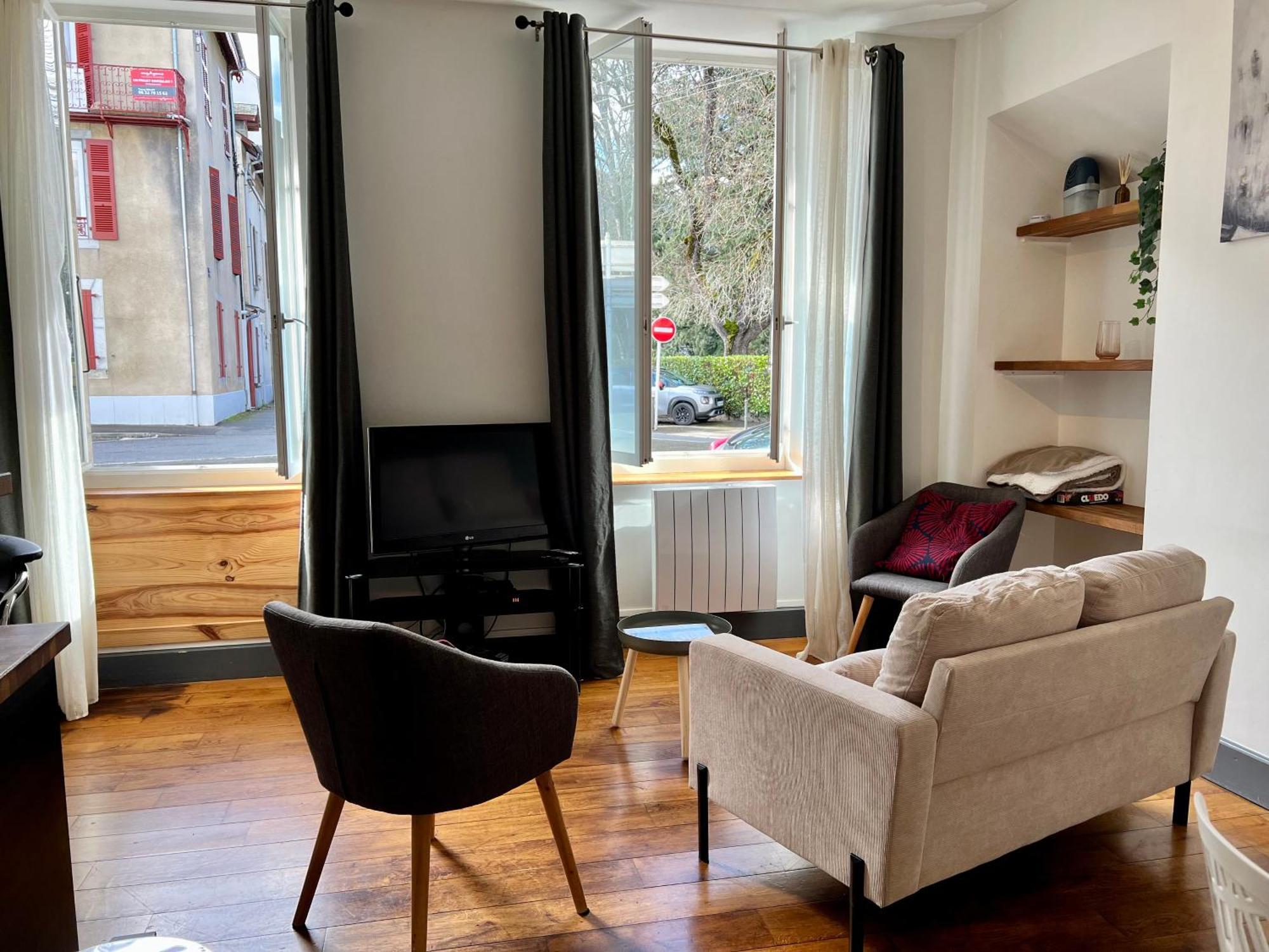 Joli Appartement En Centre Ville Bagnères-de-Bigorre Eksteriør bilde